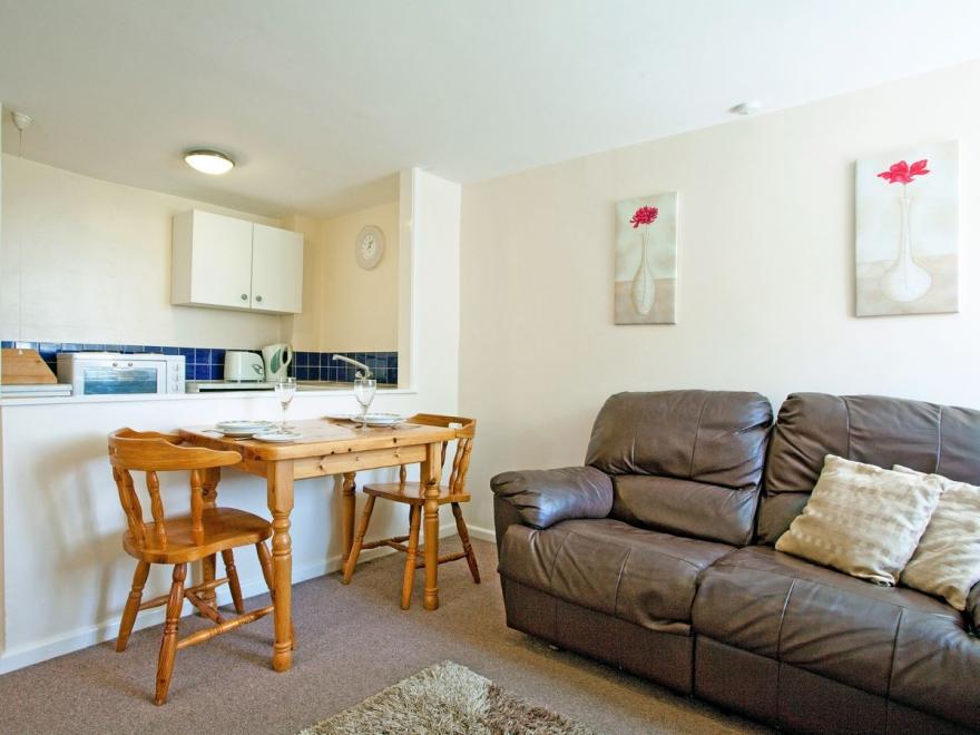 Bullfinch Apartment -B6133