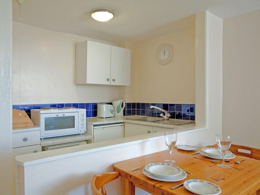 Bullfinch Apartment -B6133