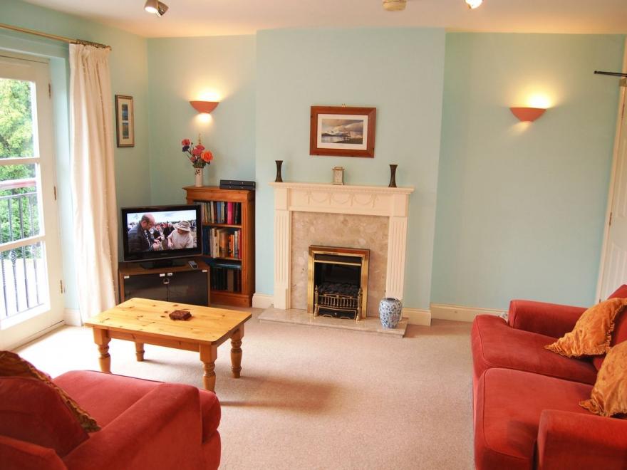 17 Greta Grove House