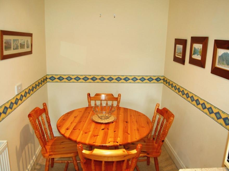 17 Greta Grove House