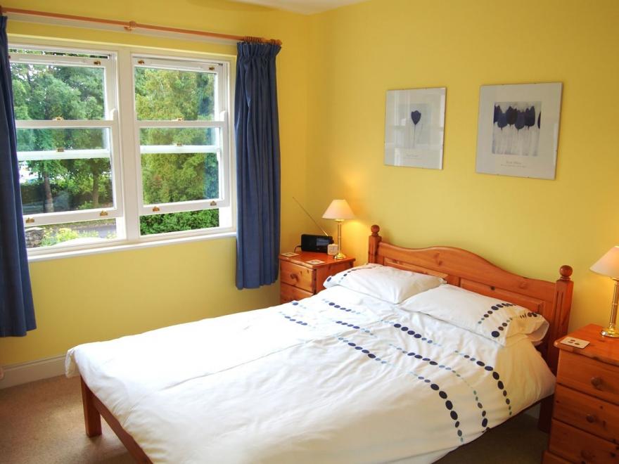 17 Greta Grove House