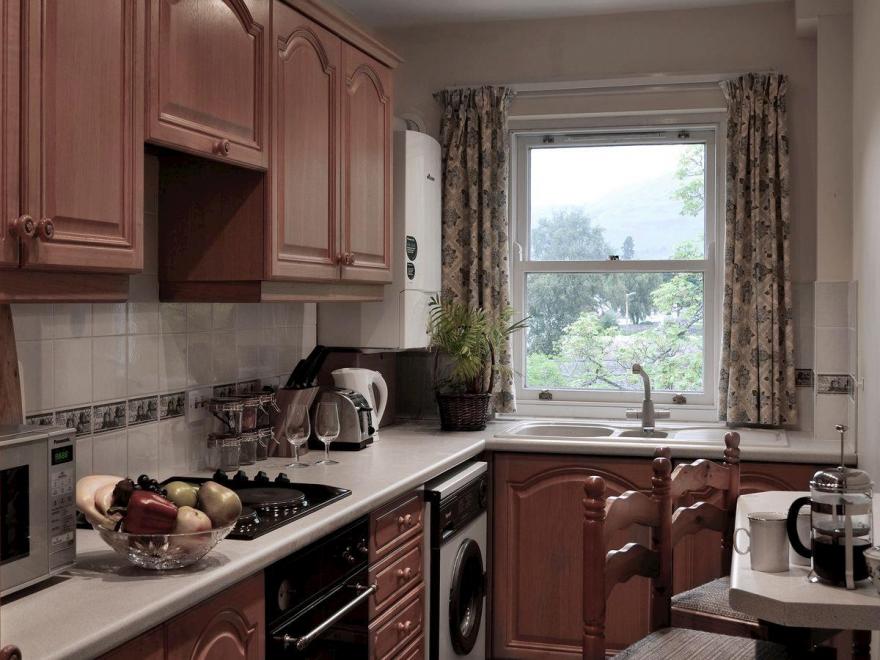 19 Greta Grove House