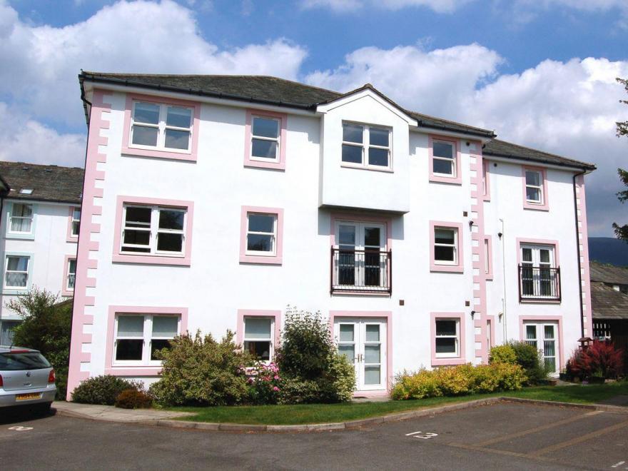 19 Greta Grove House