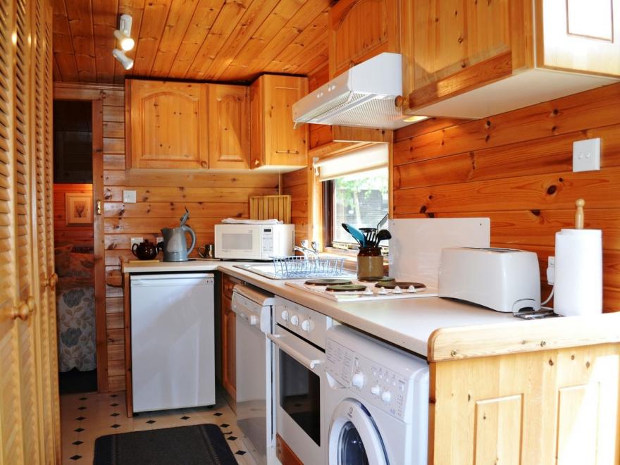 Bracken Lodge - Burnside Park