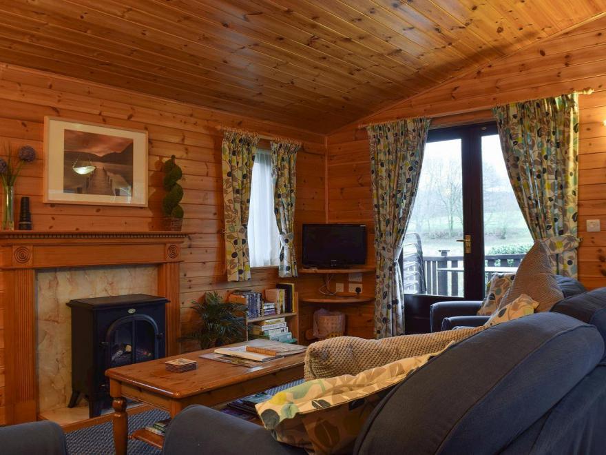 Whiteside Lodge at Burnside Park