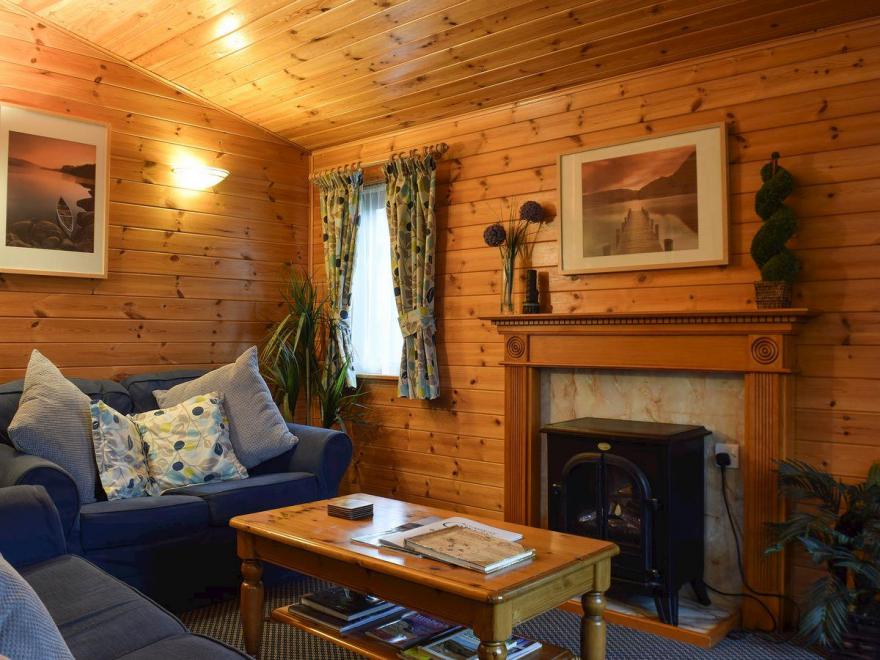 Whiteside Lodge at Burnside Park