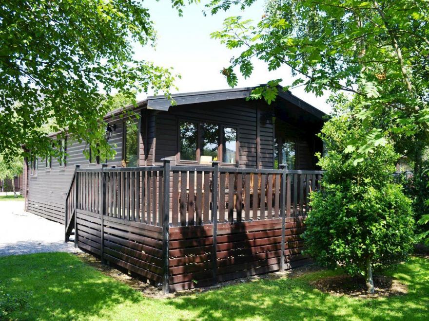 Whiteside Lodge at Burnside Park