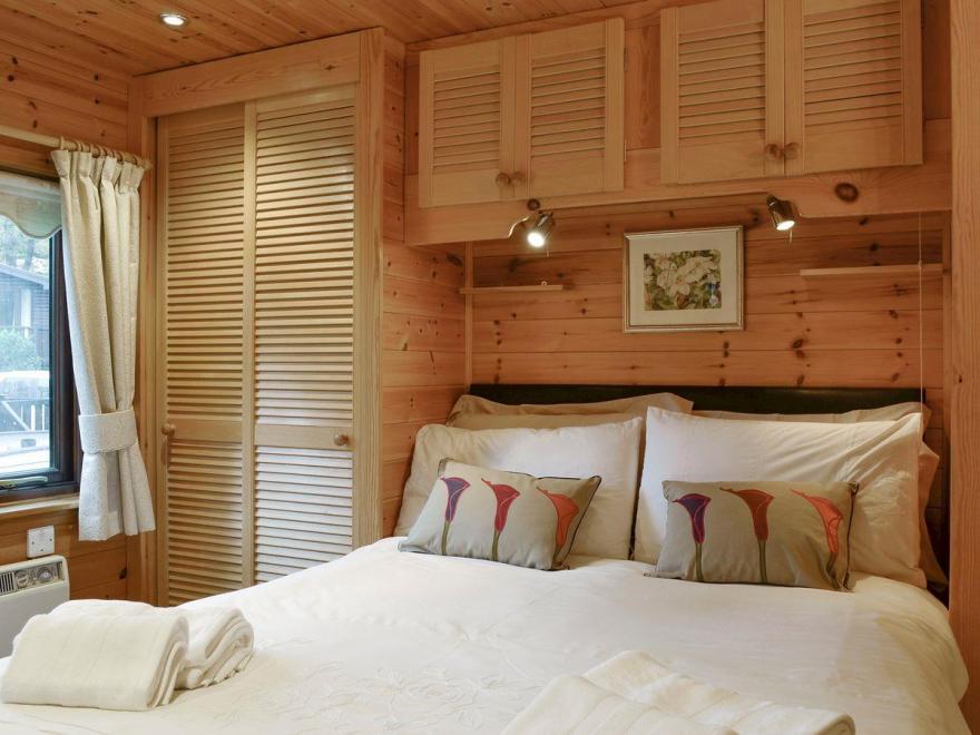 Brook Lodge - Burnside Park