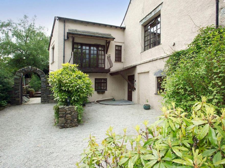 Staveley House Apartment