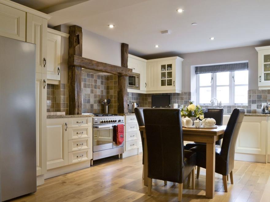 Edmond Castle - The Peele Tower