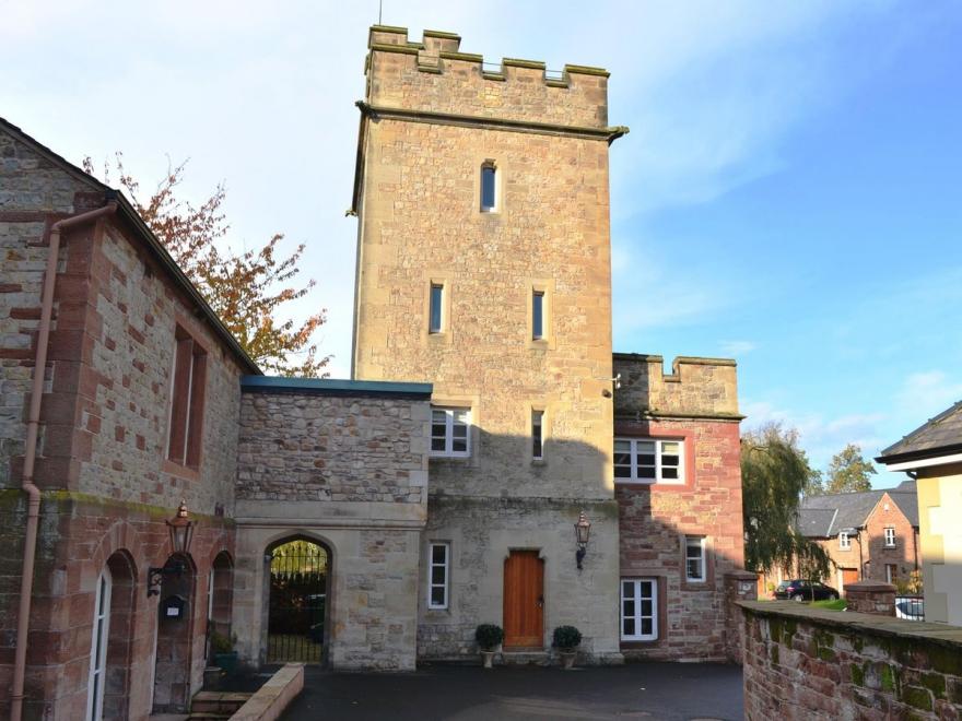 Edmond Castle - The Peele Tower