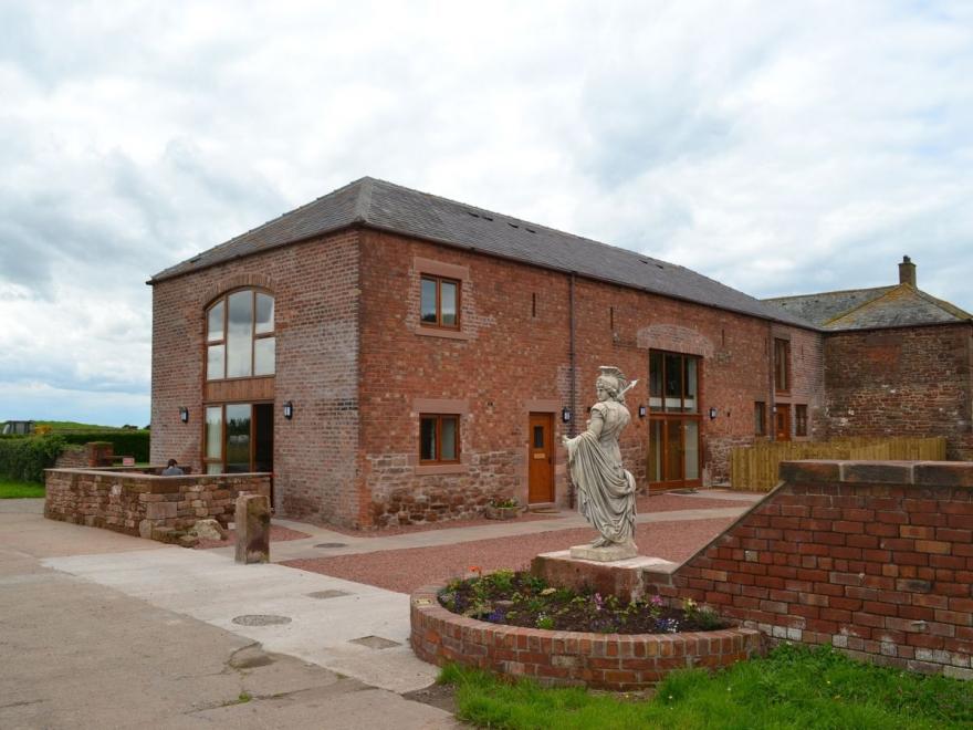 Bleatarn Park 'On the Hadrian's Wall Path'- Turret