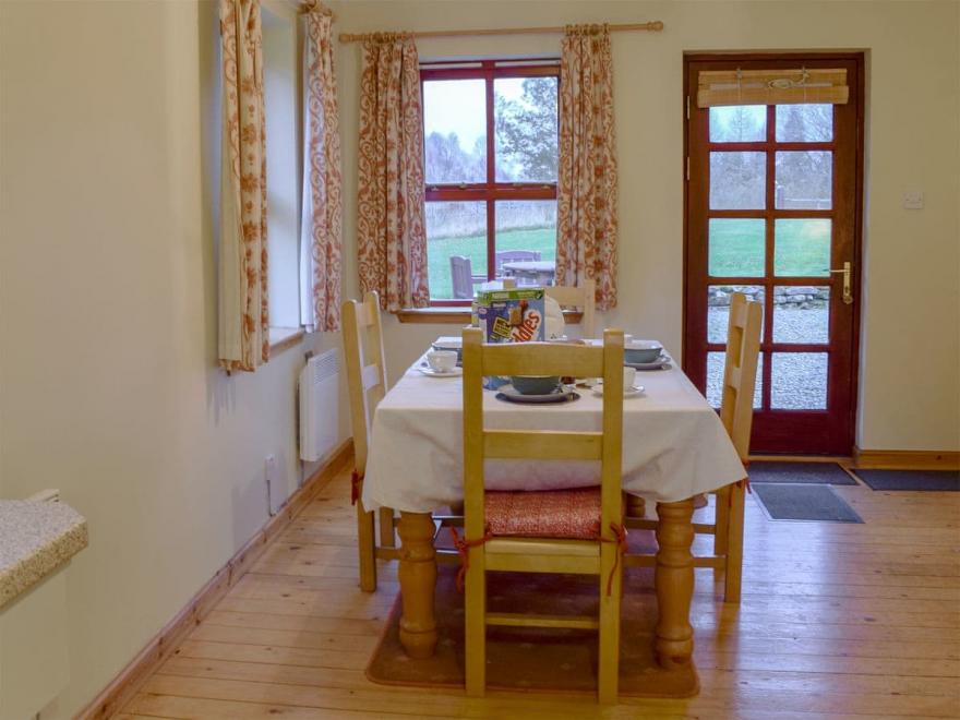 Kinlochard Cottages - Aspen Cottage