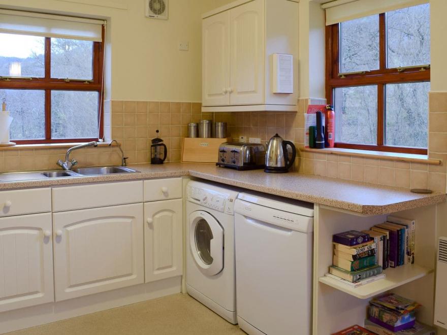 Kinlochard Cottages - Aspen Cottage