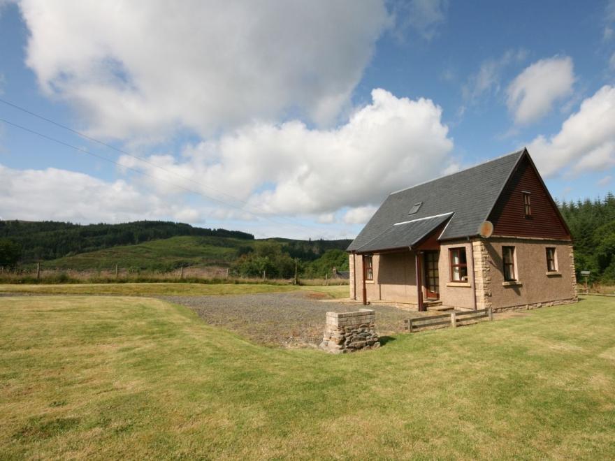 Kinlochard Cottages - Aspen Cottage