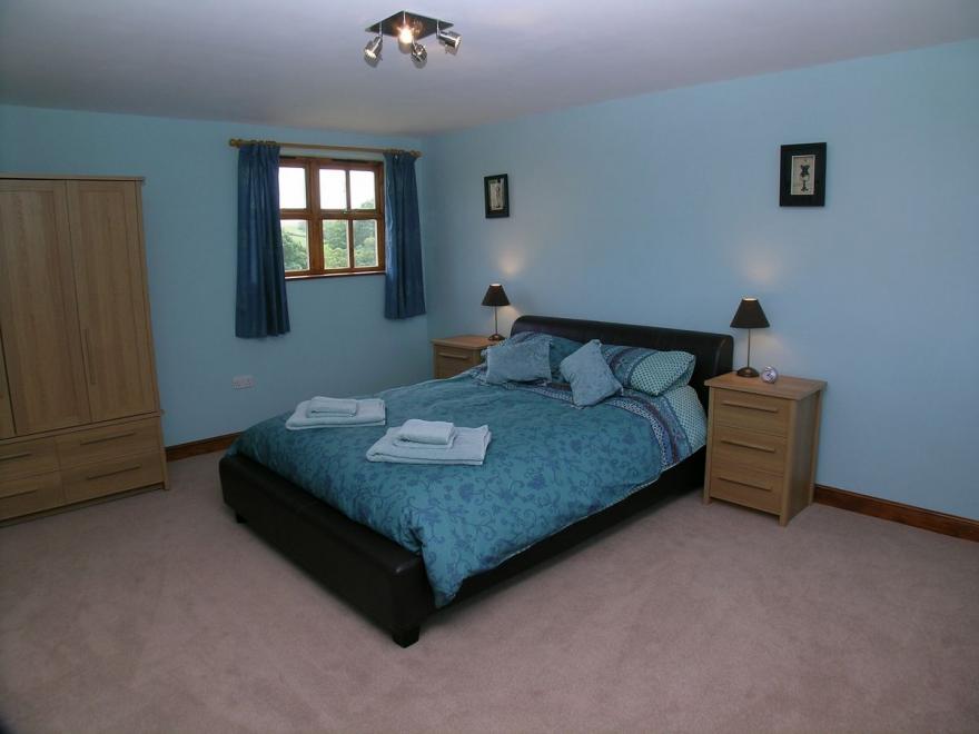 Longstone Farm Cottages - Pasture View