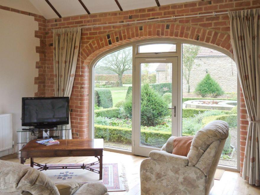 Basin Howe Farm Opal Cottage