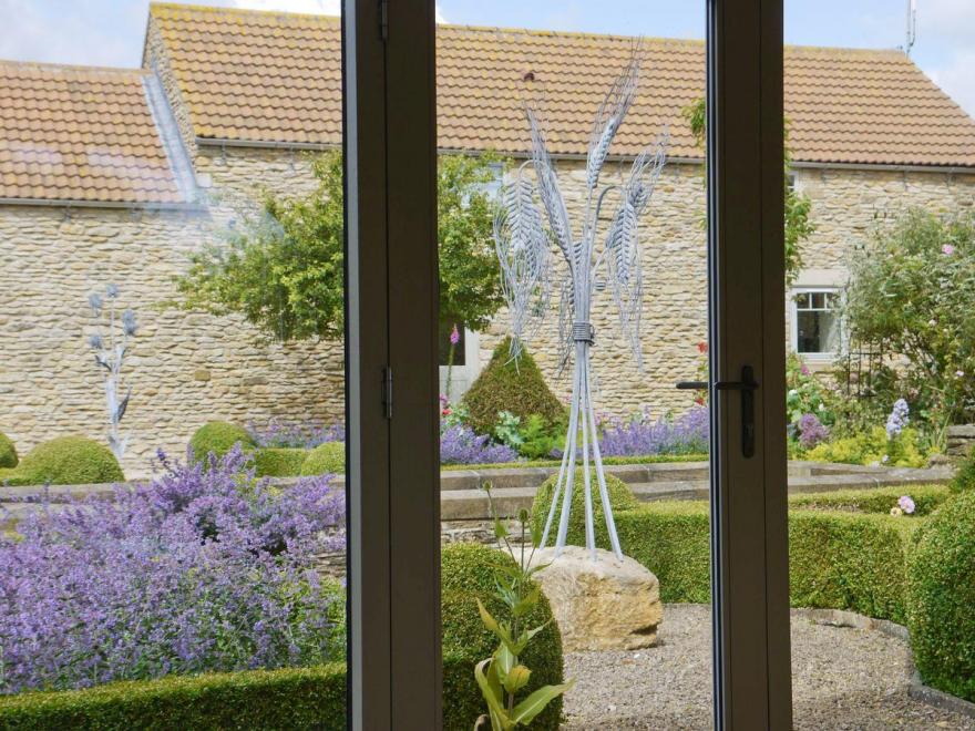 Basin Howe Farm Opal Cottage