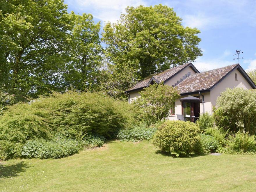 The Old Coach House-Skomer