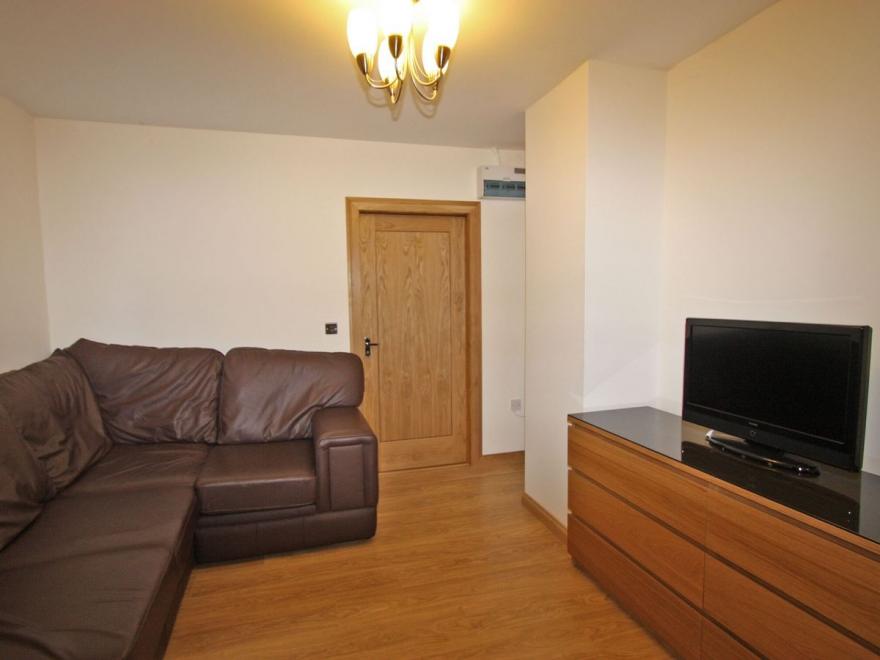 Springfield Court - Lakeside