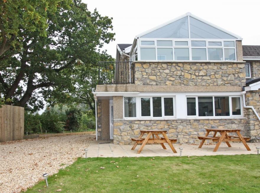 Springfield Court - Lakeside