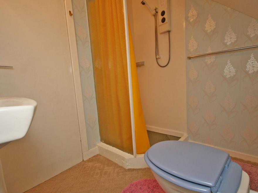 Glenburn House Apt 2