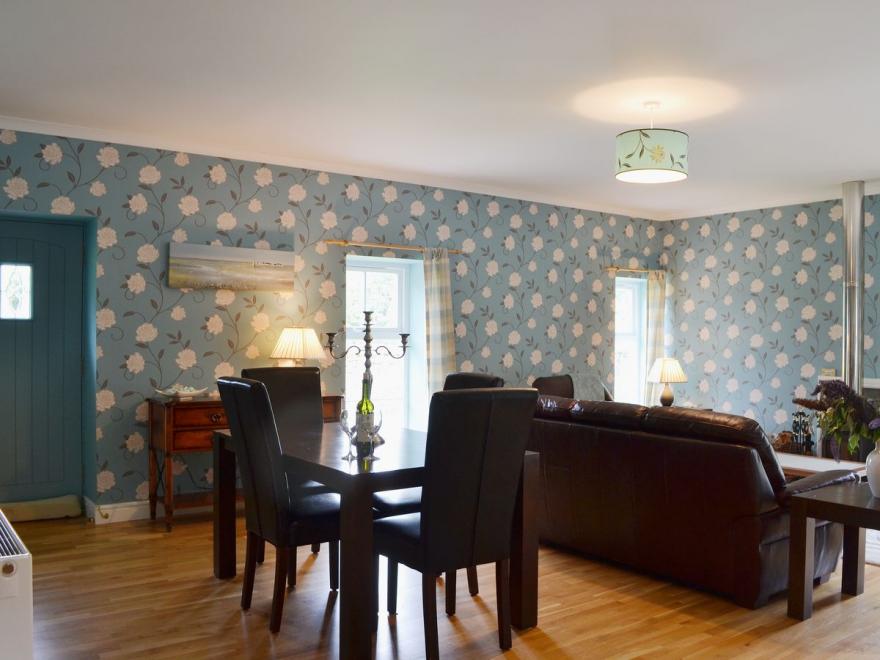 The Kennels Bothy - Beaufort Estate