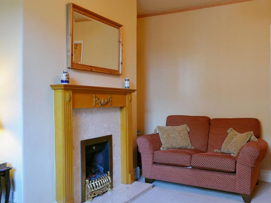 1 Catherine Cottages