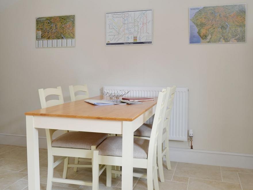 6 Catherine Cottages