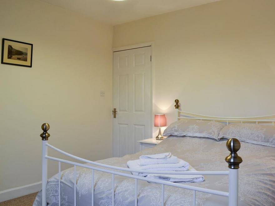 6 Catherine Cottages