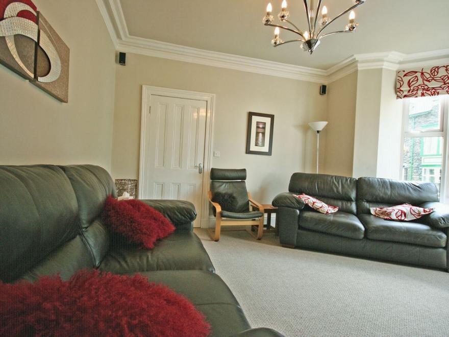 Chimneys**Windermere