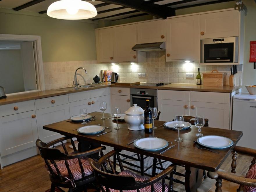 Lyncroft Thornton Rust