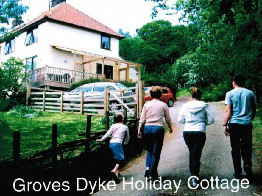 Groves Dyke Cottage**Whitby