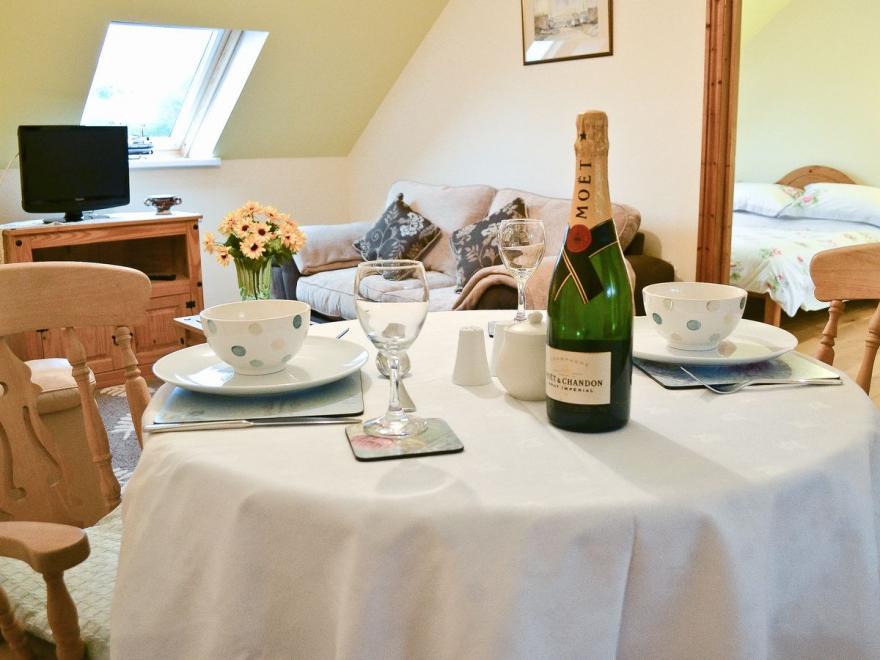 Cwrt-Y-Cadno Trimsaran