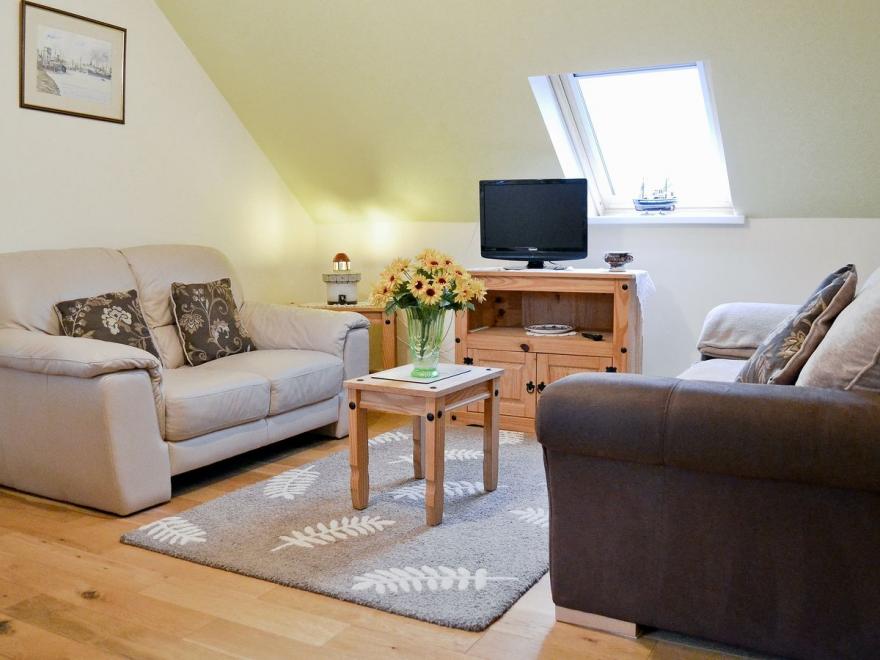 Cwrt-Y-Cadno Trimsaran