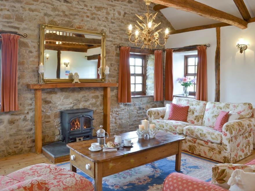 Gwynion Llethri Barn