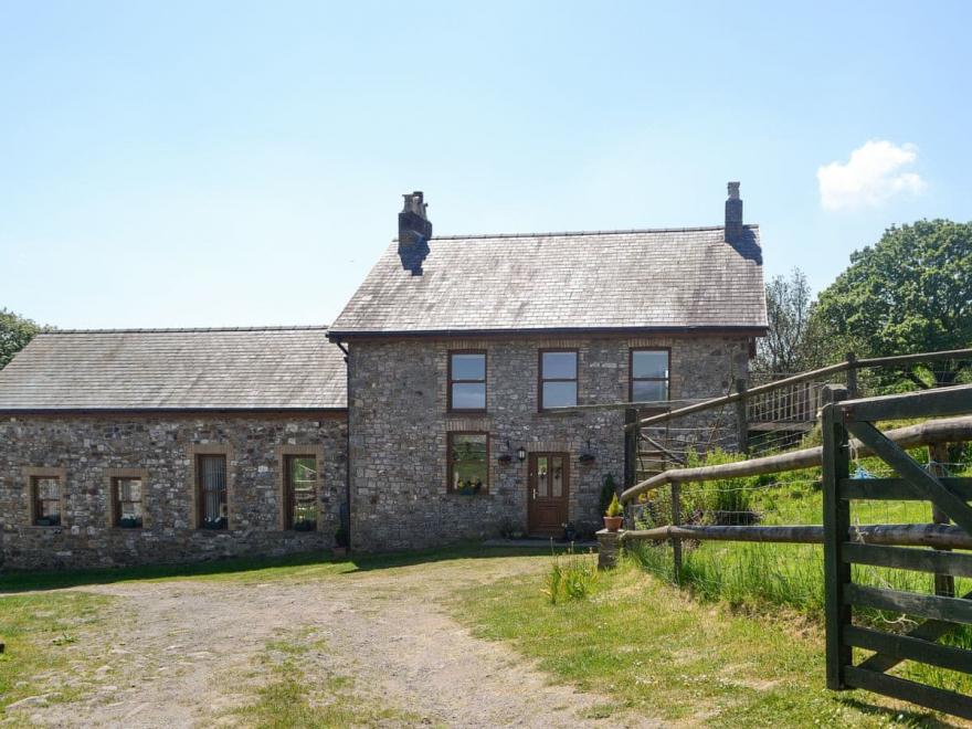 Gelli-Fawr Farm
