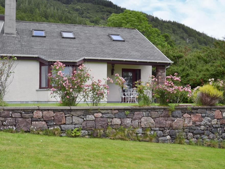 Loch Alsh Cottage - UVO