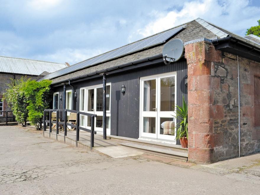 Courtyard Studio - SVVD