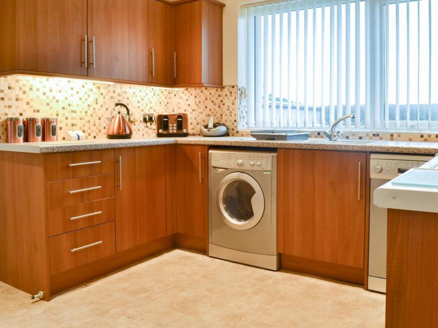 White Towers - HW7625