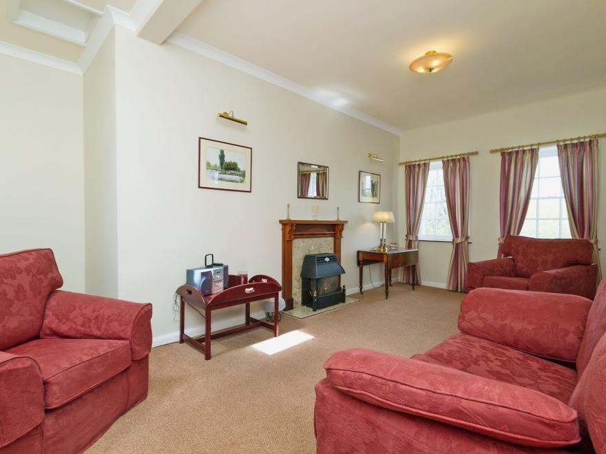 Liddle Apartment-SAX