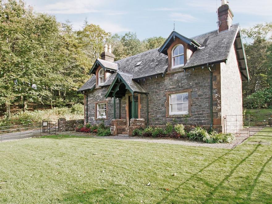 Gardener's Cottage-UXT