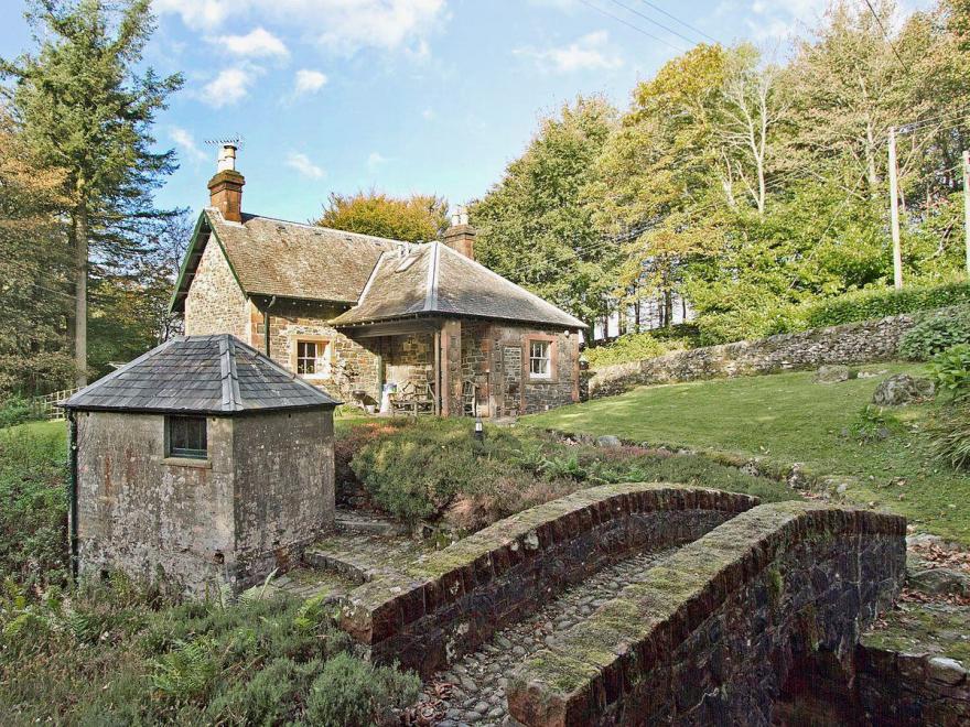 Gardener's Cottage-UXT