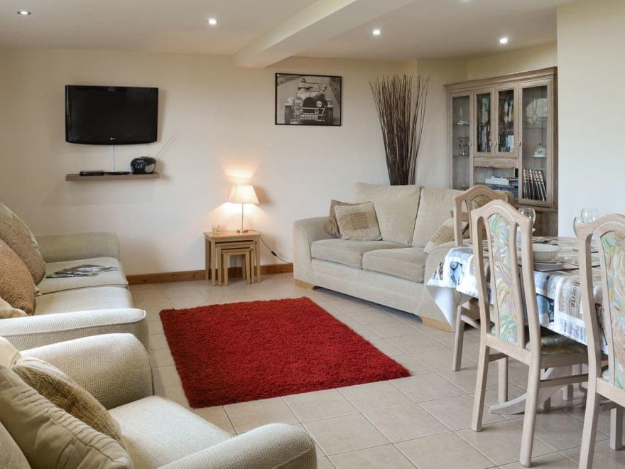 Blackbird Cottage - 25116