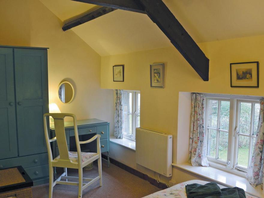 Stable Cottage - 26032