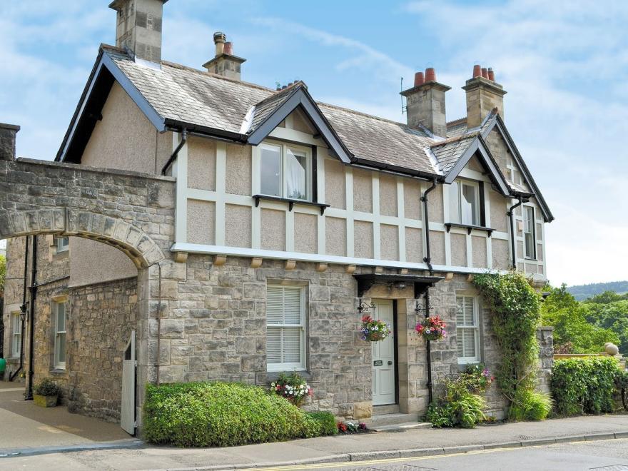 Quince Cottage - 25625