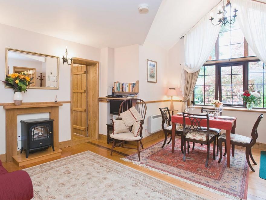 Walnut Cottage - 17615