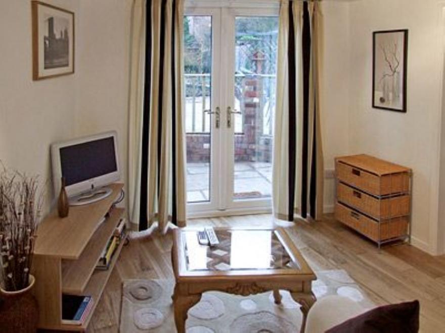 Garden Apartment - 27518