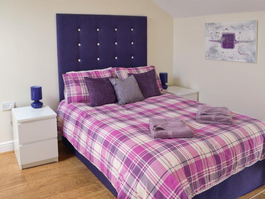 Oak Tree Lodge - 27694