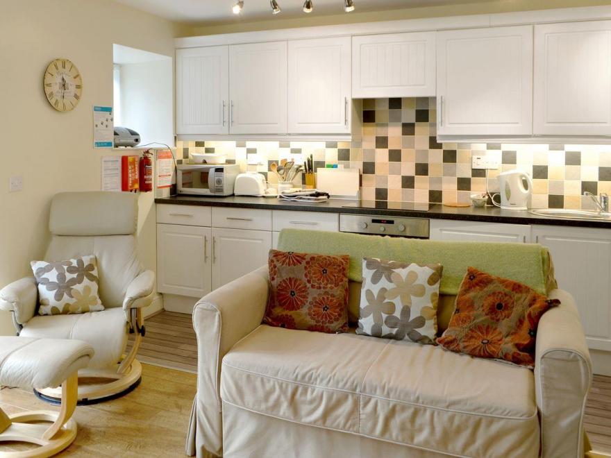 Oak Tree Cottage - 27695